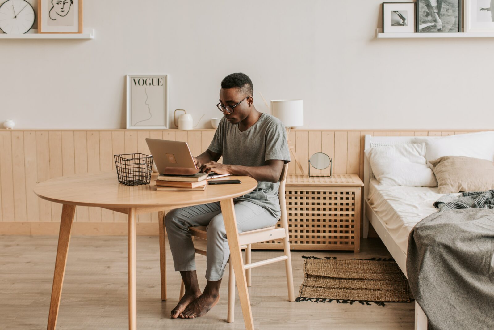 Hyperconnected and humanised. Welcome to the new workplace